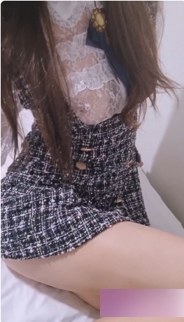 抖音环肥燕瘦女神(初瑞雪)粉丝必看佳作,性感包臀裙勾勒完美线条【4.35G】