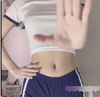 抖音擦边主播(奶熊)跳大尺幅舞蹈【55V,5.7G】