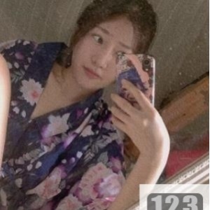 Twitter绝世美女（苏妄言）稀有自拍，秀娇小玲珑玉足【4.77G】