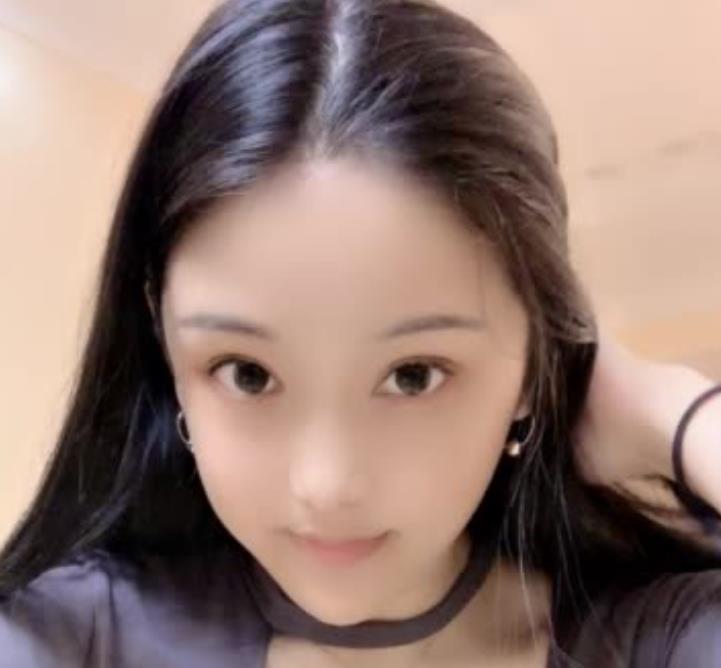 快手纯素人直播女神燕子姐姐资源合集,150MB视频,球前前车大灯,缓缓口味