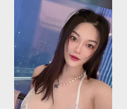 高颜值光“阴”某处小姐姐liubaiaai私拍大礼,90V-4.3G视频下载观看