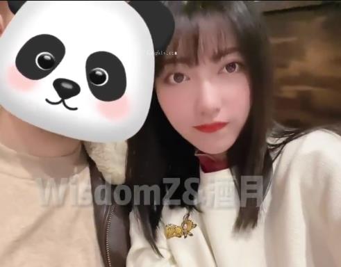 高颜值女神酒月露脸大球视频图集21V-1.3G,小狗界新宠