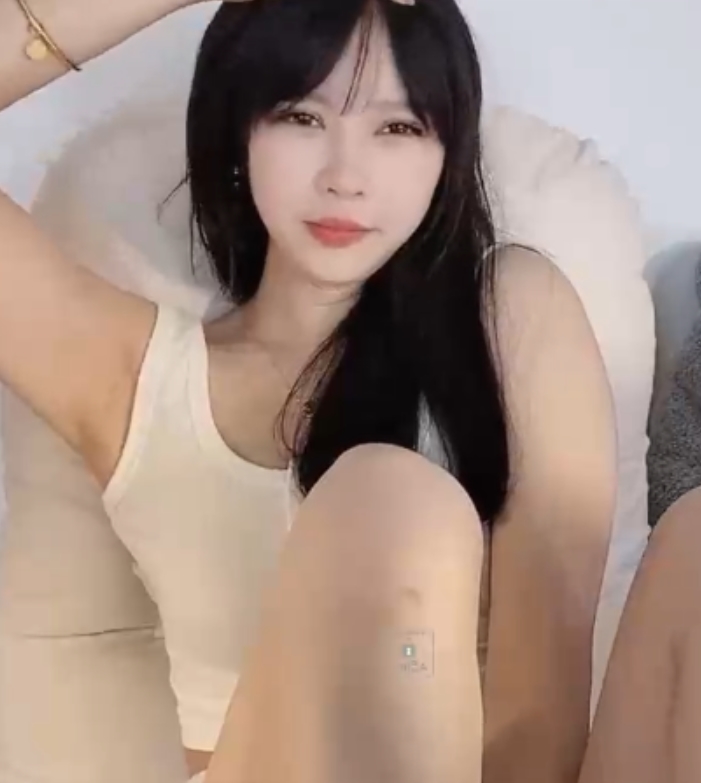 misslee01独家限时分享:15个视频5.66GB,多种风格全收录,百度盘高清收费源码