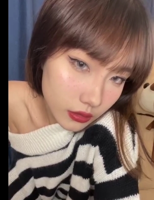 易直播胆胆珍藏40V+14G视频资源，百度盘独家收录