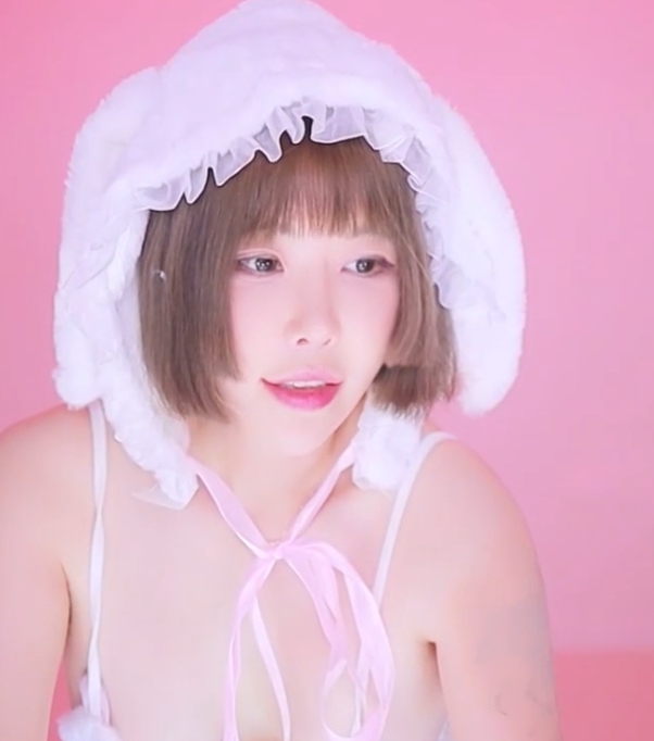 韩国BJ福利姬holymoly26v4.4g视频收藏狂潮