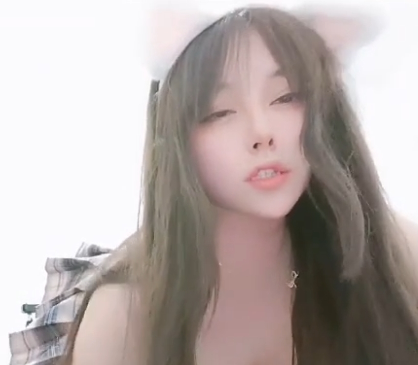 童颜大罩杯miko:百度互动定制,收藏狂潮引爆