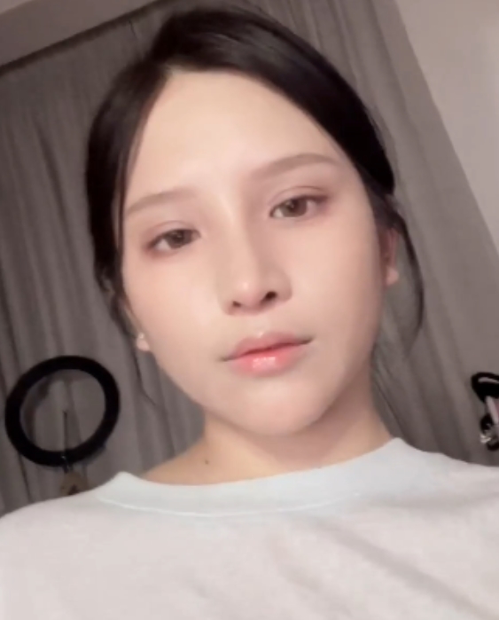 台湾妹子Ashisyourlove新作《学姐上门》,百度ED2K收藏量高达485部!