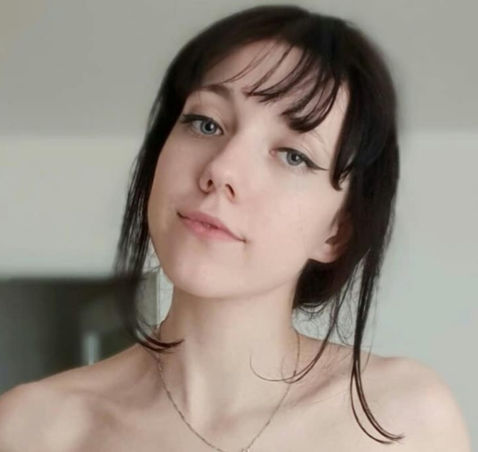 用户带来了一种独特的收藏体验,让人们可以尽情沉浸在这个神秘而诱人的世界中。