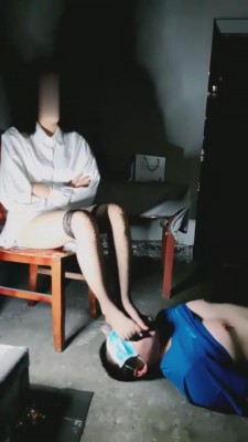 天台散步:邻居跟踪记544*960,30分钟