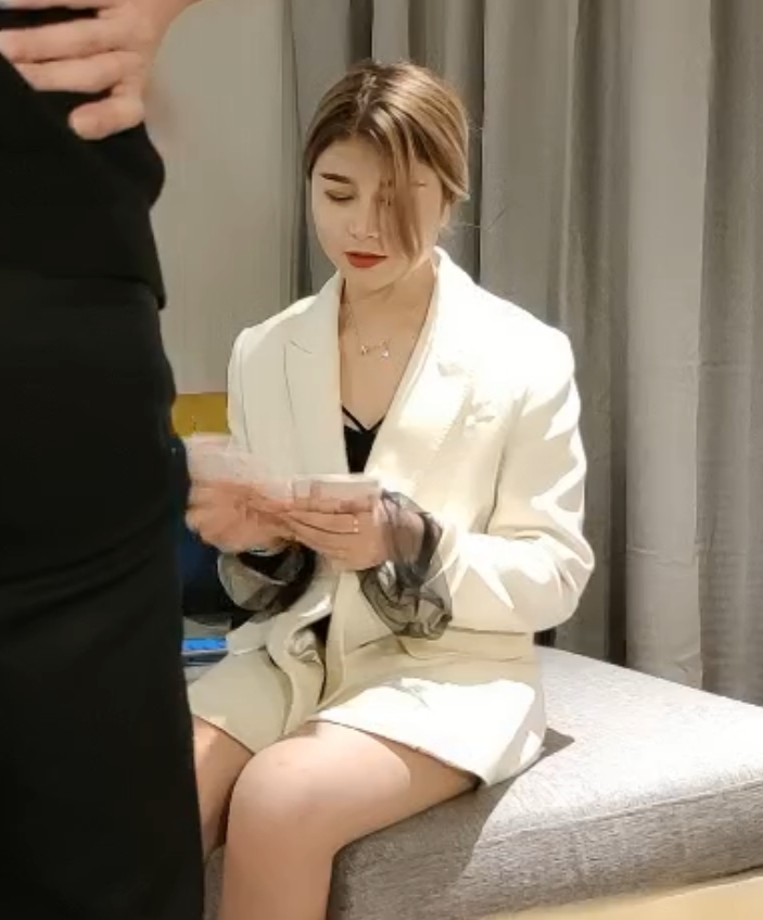 二狗步宾探花合集:精彩97.6分钟视频,百度收藏223次,ED2K传播增加