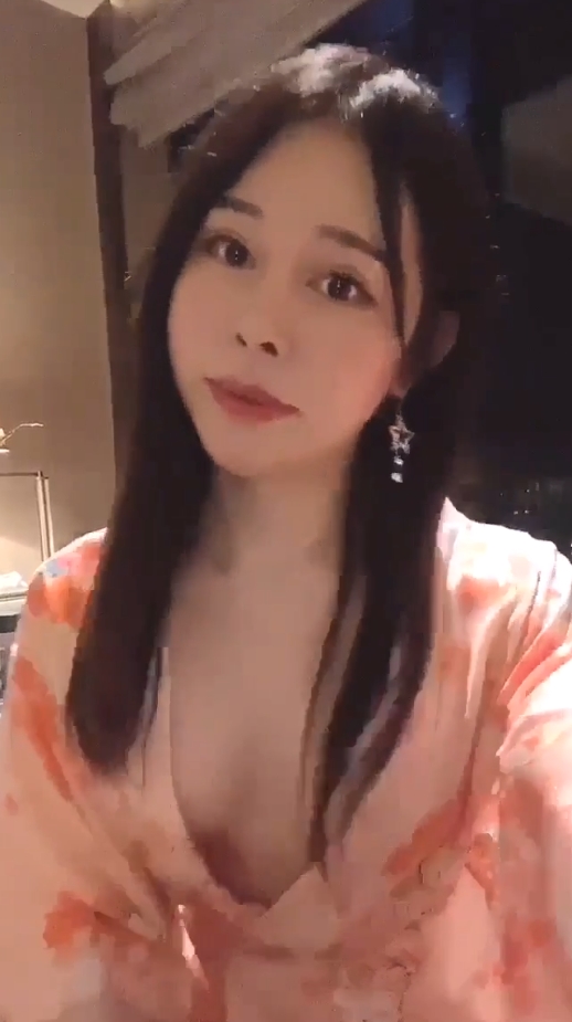 探索这个合集，感受TS张思妮的魅力和风采吧！