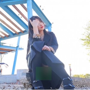 黄X超顶级模特小泽户外放飞自我视频1V，2.2G大小