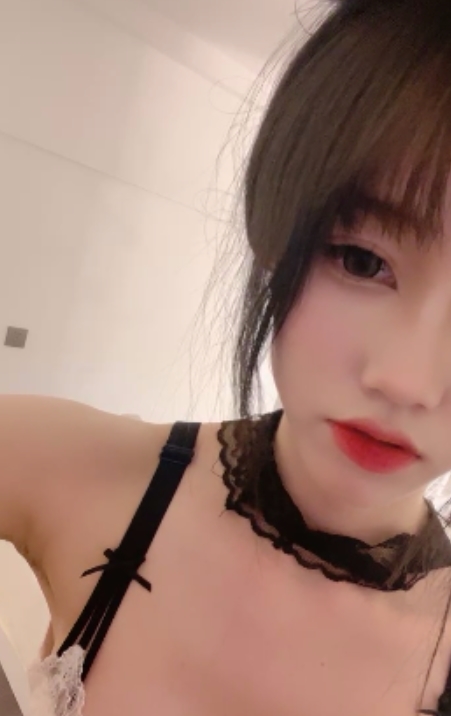 黑框眼镜双马尾乔乔妹妹视频合集，24个视频，大小18.4G，百度ED2K资源分享