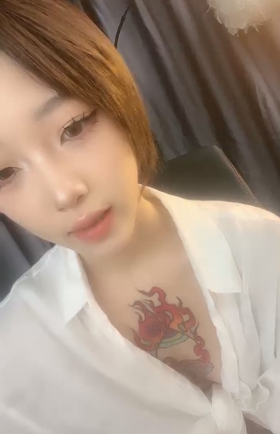 清纯热舞纹身女神18吖最新合集24V20.5G,全方位展示