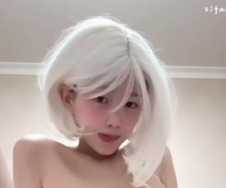 抖音甜妹定制早期合集2V172M，封号危机中的自拍作品