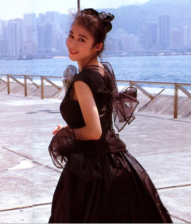 港风美女百度盘古老艺术青山知可子最新合集71P4.8M，自行打包，享受90年代的乐趣