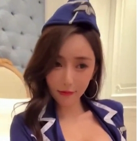 视频+秀人网+诱惑十足+王馨瑶+1V0.5G，服装展示精彩纷呈