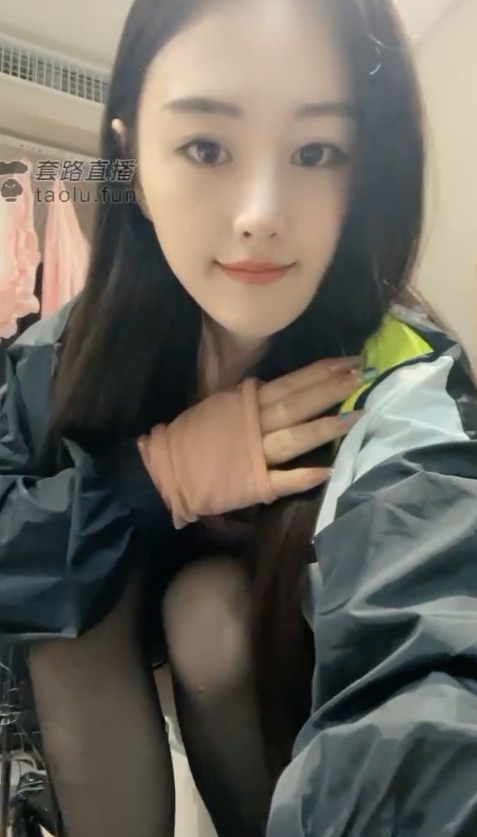 套路直播百度盘合集41人羞辱指教视频415V126G,第一视角红绿灯体验