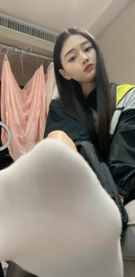 套路直播百度盘合集41人羞辱指教视频415V126G,第一视角红绿灯体验