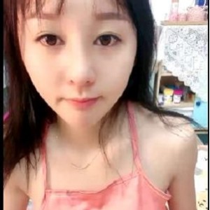 真实夫妻可可最新合集6V1.9G，家中生活自拍