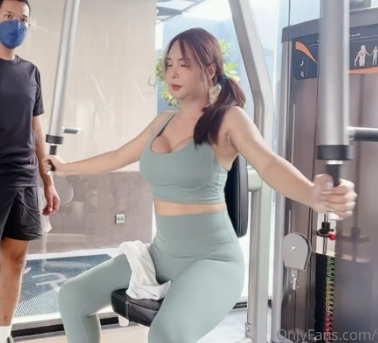 百度YOSHI丰满TS4v1.1g合集37部收藏