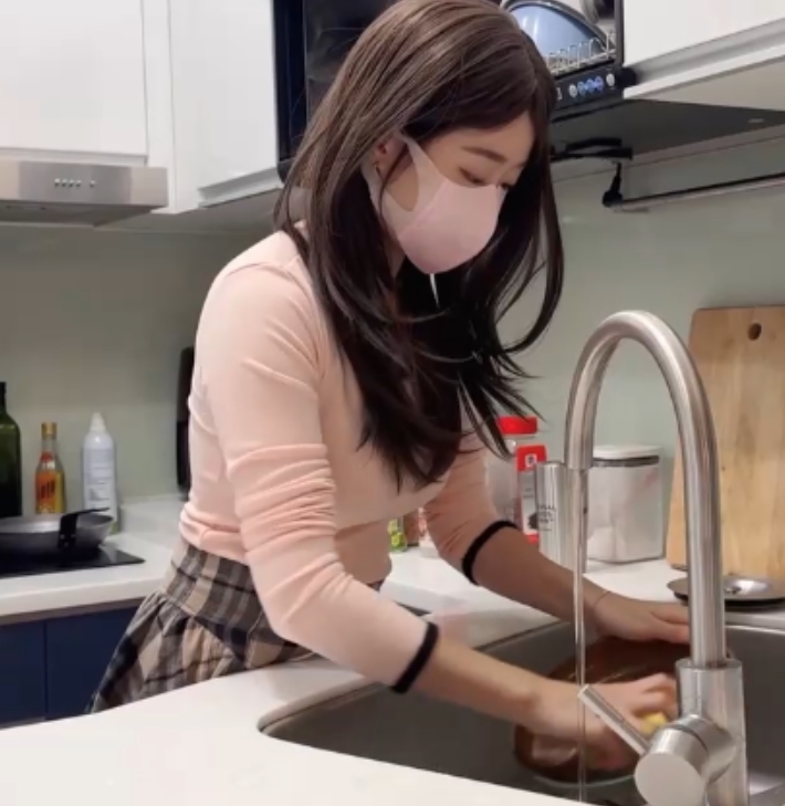 百度胡言乱语瑜伽教练ssrpeach视频合集121部23.8G，激励学生