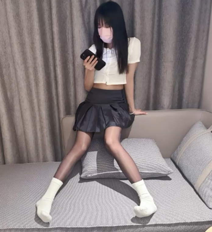 百度91拆二代CC240v合集52.7G，富二代黑丝视频收藏