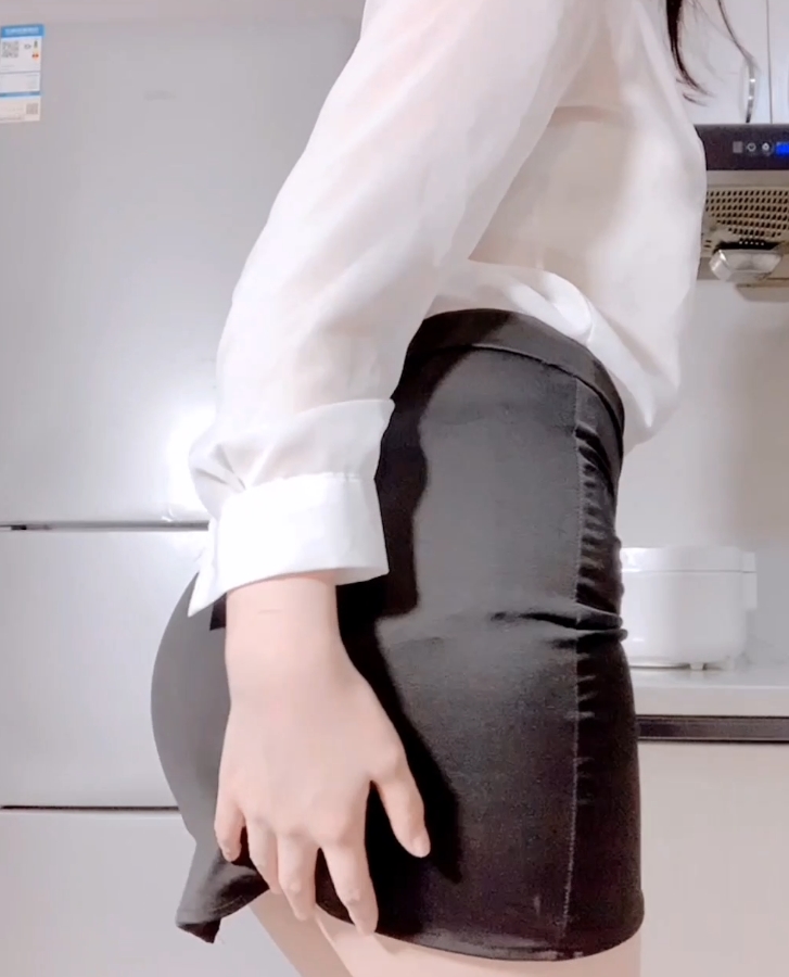 百度飘零月月酱皮质绑带合集542部49.7G，包含多样作品