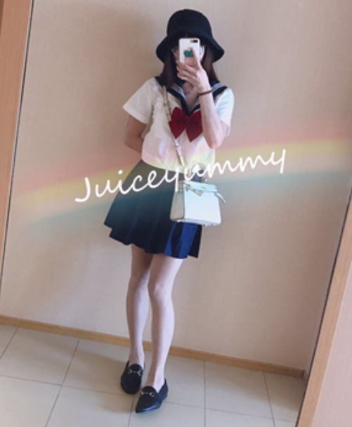 推特诱惑迷人反差小三彩15部放飞视频185M