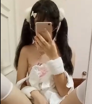 工口小妖精37套COS作品合集福利姬50G太诱人