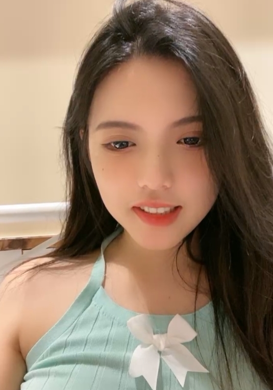 唯一视觉小辰吾妮秀场私录5部6.9G超值放送