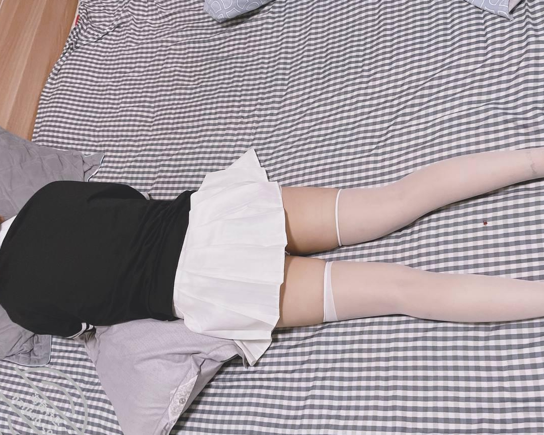 百度盘海角大神妹妹的第一次大合集73部视频1312部图片11.47G，兄妹禁忌爱欲