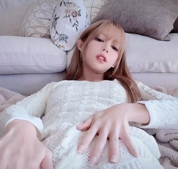 推特kittyKum私拍视频合集80部213.5G太顶了