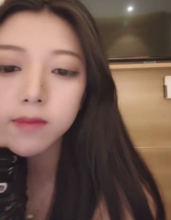 推特奶球撩人悄悄话视频121部121G超火辣