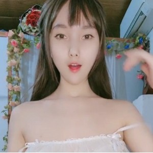 某站小英宿舍自拍38V35G优质