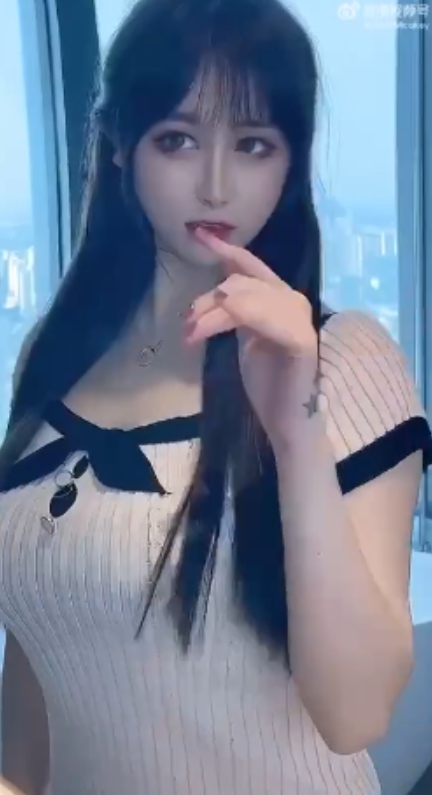 微密圈软妹小九九绝密私拍48部377M