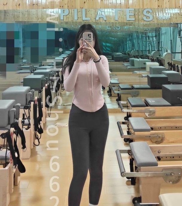 推特鹤酱双马尾福利姬合集71部19.4G劲爆收录