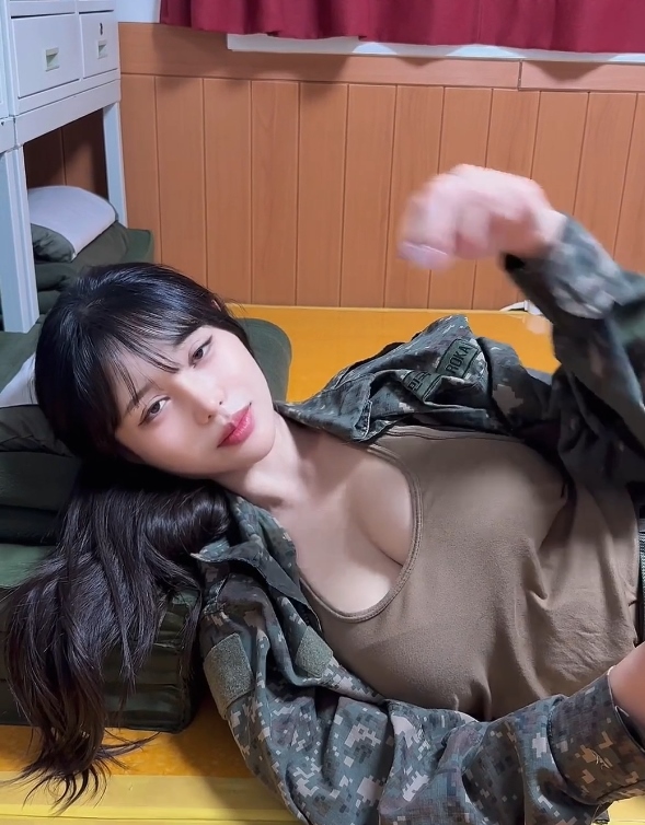 徐婉宿舍高清特辑88部36D蜜桃臀1.55G学长查寝