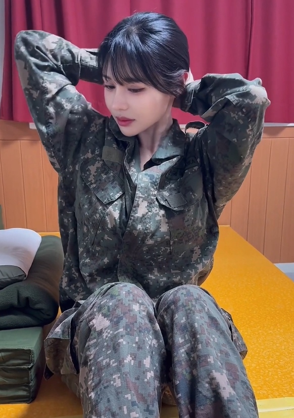 徐婉宿舍高清特辑88部36D蜜桃臀1.55G学长查寝