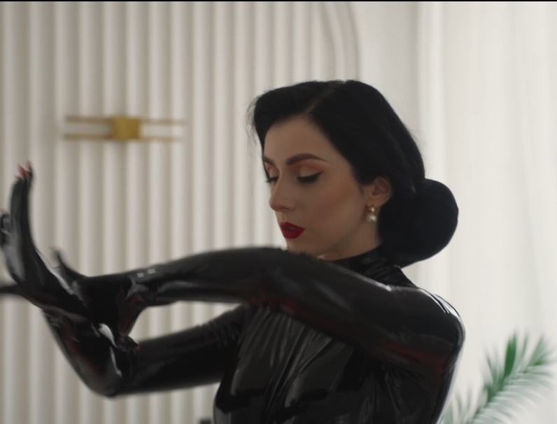 35.8GMisselliemouse胶衣女王67部网盘资源优质