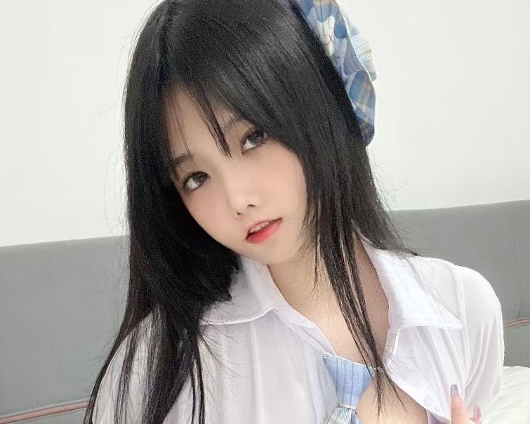 某站奶萝喵四童颜大罩杯作品88部2.47G珍藏版