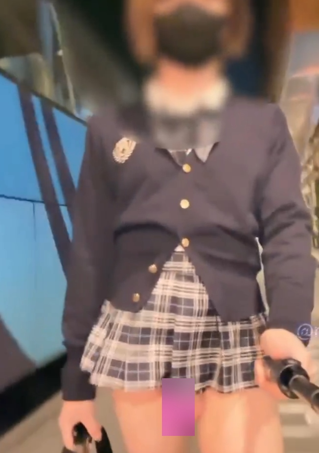 推特mikixka伪娘户外任务绝版1部1.3G