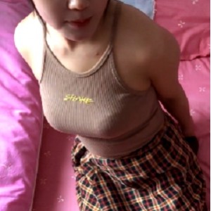 依雲清纯合集38部3.1G推特展示