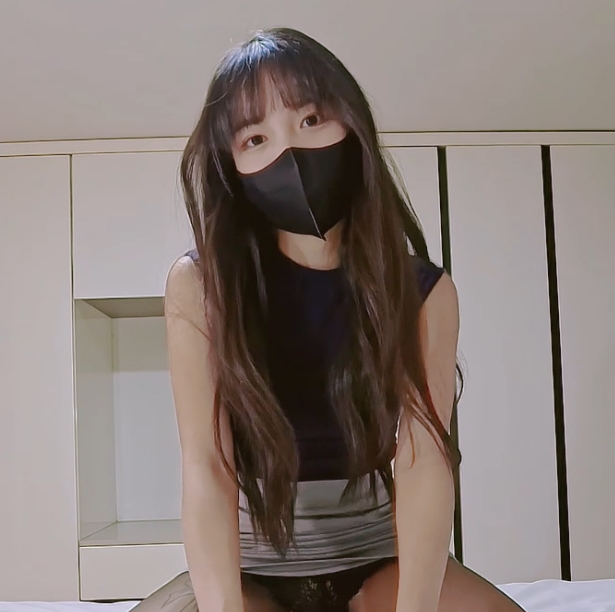 15部爱玩熊熊INS福利姬21G好撩人